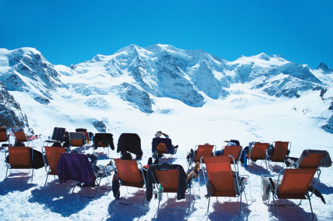 Wintersporters op de Diavolezza-gletsjer in het zuidoosten van Zwitserland.