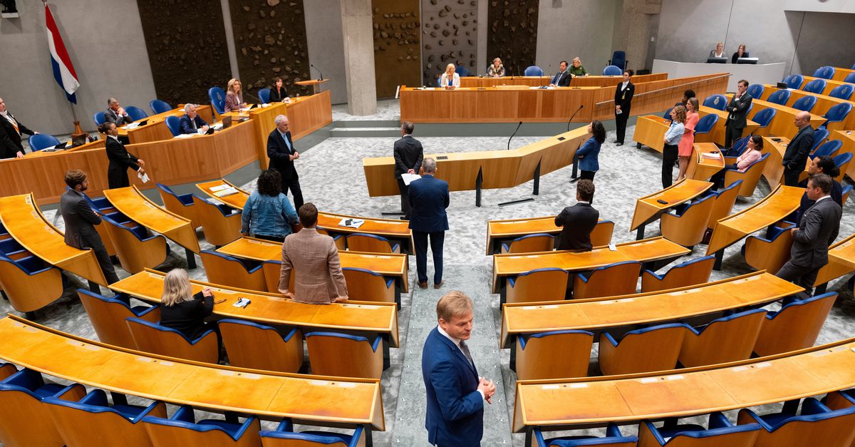 Pieter Omtzigt na maandenlange afwezigheid terug in Tweede Kamer