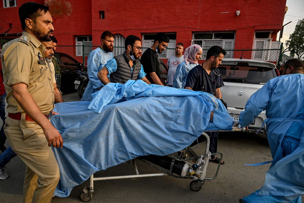 At least 20 tourists killed at armed attack in Kashmir