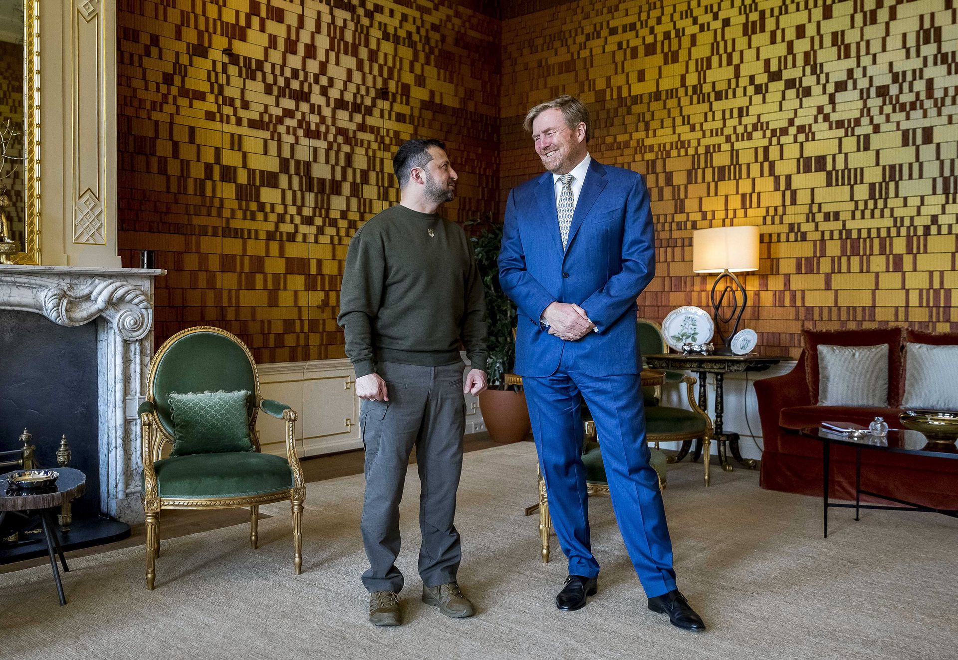 web-0405binzelenskykoning2.jpg
