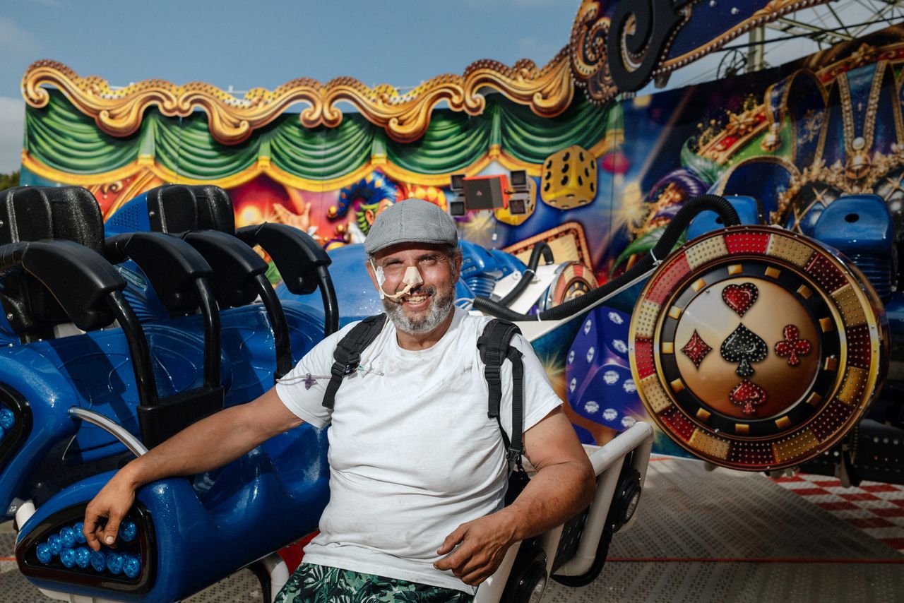 Tilburg fair's 'face' builds final ride while battling cancer