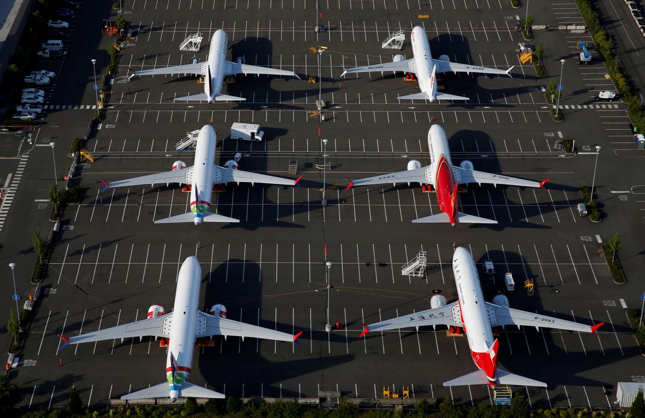 737 MAX-toestellen staan geparkeerd op het terrein van Boeing in Seattle.