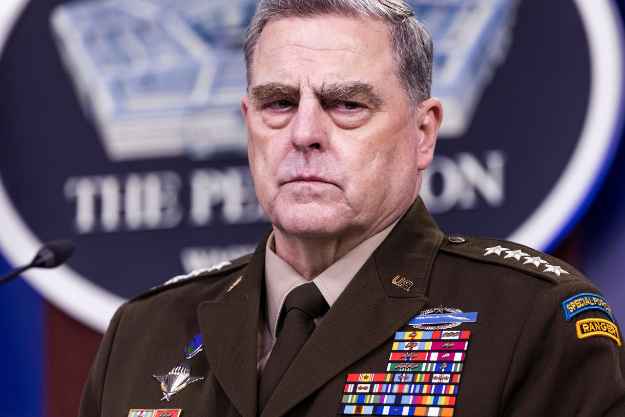 De Amerikaanse generaal Mark Milley tijdens zijn toespraak over het vertrek van de Amerikanen uit Afghanistan.