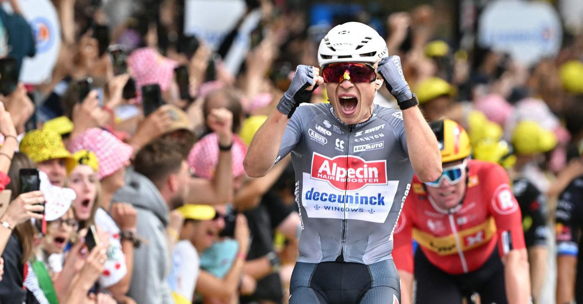 De Tour is begonnen, en meteen werd het hele peloton verrast. ‘Blij dat deze rit voorbij is’, aldus topfavoriet Pogacar