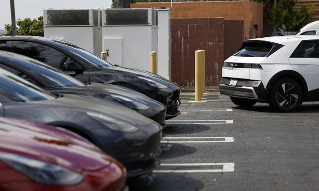 Image for Zelfrijdende software van Tesla mag in Nederland gebruikt worden, als eerste land in Europa