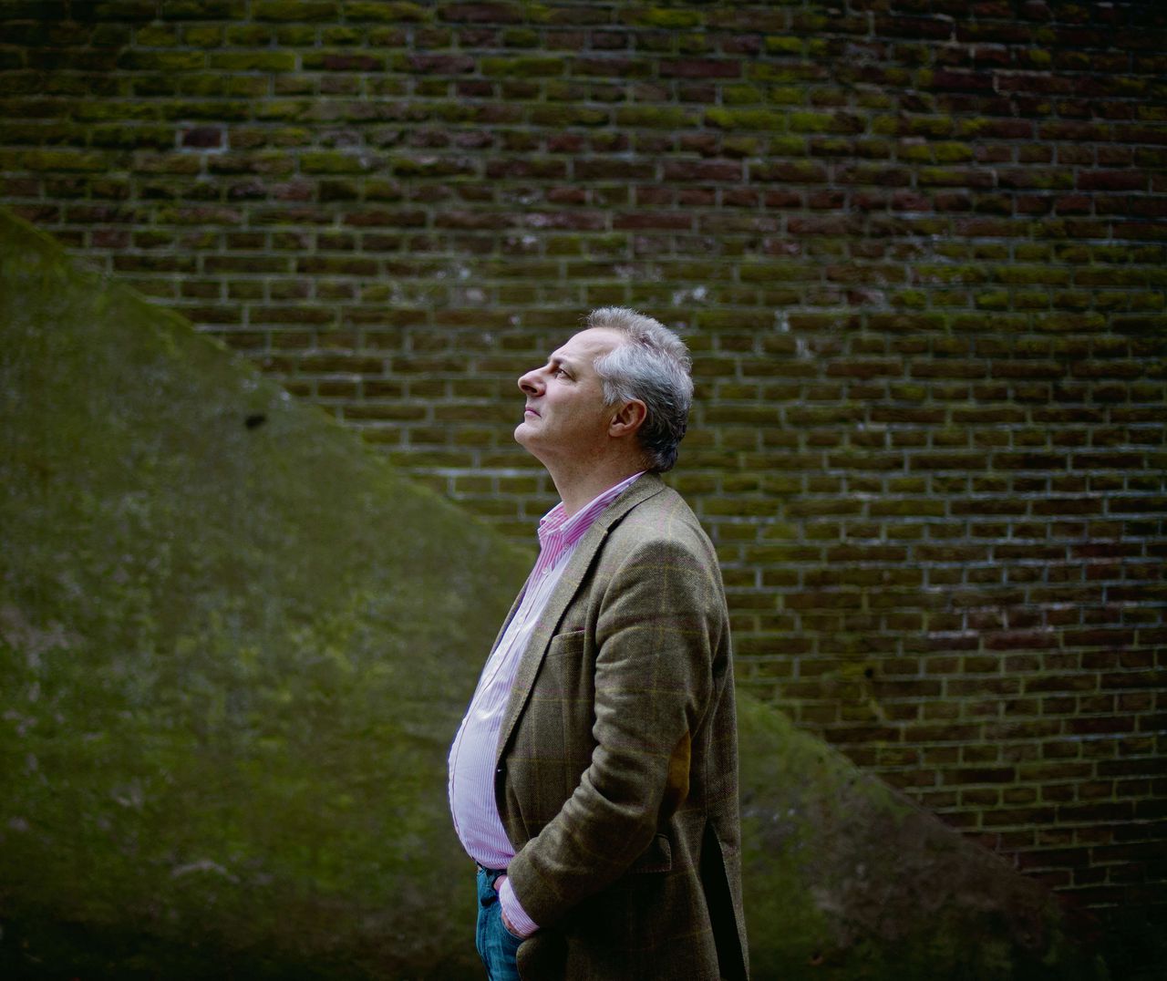 Met een beetje ironie kan ik het nieuws relativeren' nrc