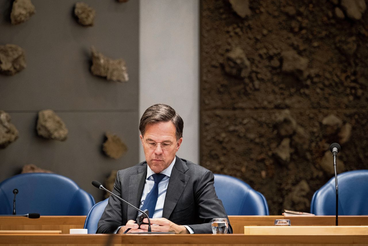 Premier Rutte tijdens het debat donderdag over het wissen van zijn sms-berichten.