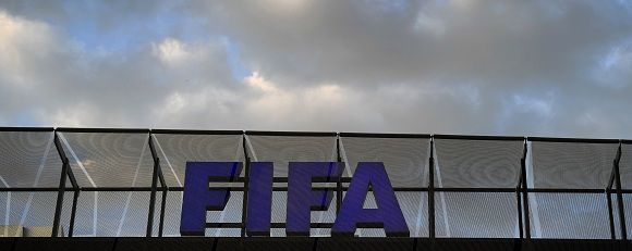 Het corruptieschandaal houdt de FIFA in de greep.