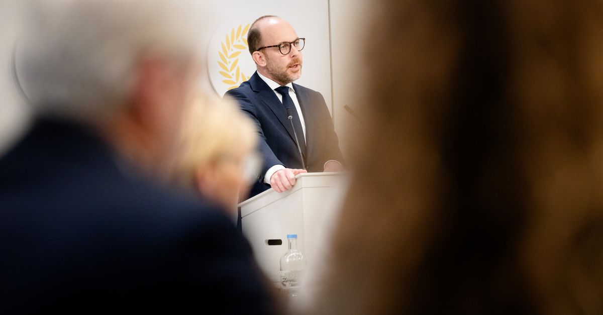 Eerste Kamer verwerpt asielnoodmaatregelenwet en stemt voor tweestatusstelsel