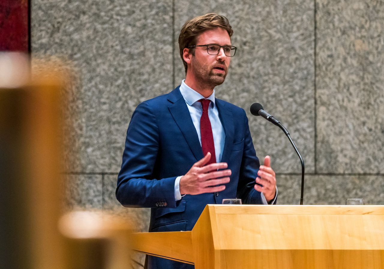 Tweede Kamerlid Sjoerd Sjoerdsma aan het woord tijdens een debat in de Tweede Kamer.