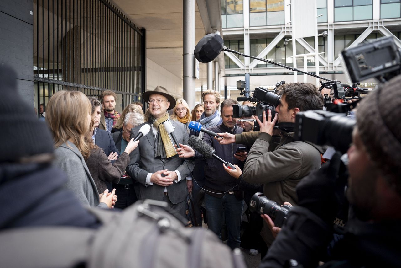 Milieudefensie files new lawsuit against Shell over fossil fuel expansion