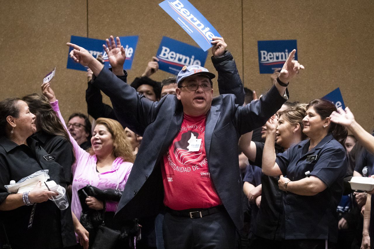 Sanders wint ruim in Nevada, Biden houdt campagne in leven 