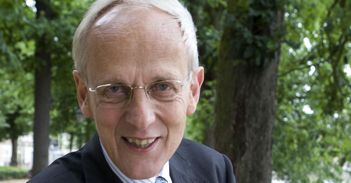 ‘Het kabinet mag best eens naar zijn navel kijken’