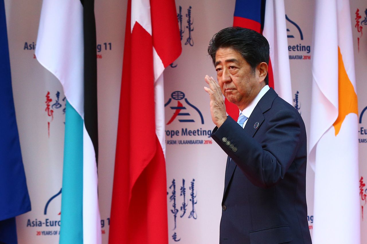 De Japanse premier Shinzo Abe anderhalve week geleden op de Aziatisch-Europese top ASEM.