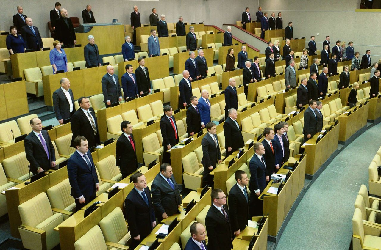 Het parlement in vergadering bijeen. De Doema is gevestigd in het voormalige Staatsplanbureau op enkele honderden meters van het Kremlin.