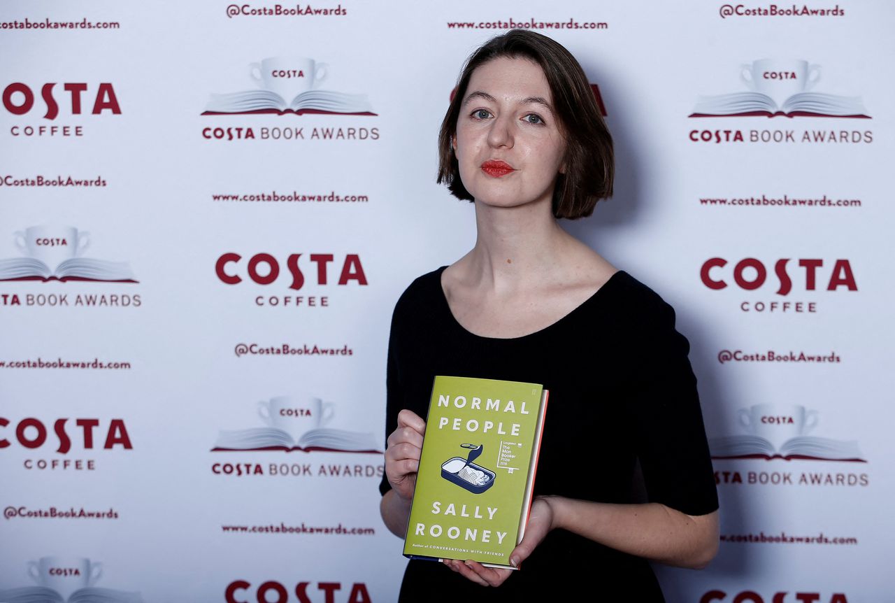 Sally Rooney-boeken verdwijnen uit Britse boekhandel na steun aan Palestine Action