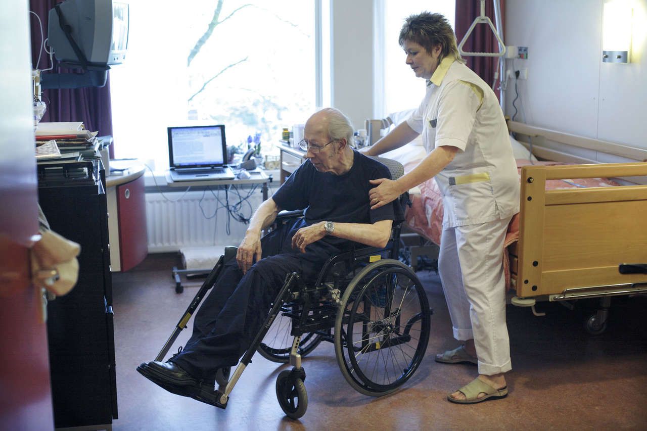 Verpleeghuis Evean-Oostergauw in Zaandam met teamleider Margriet Lukken.