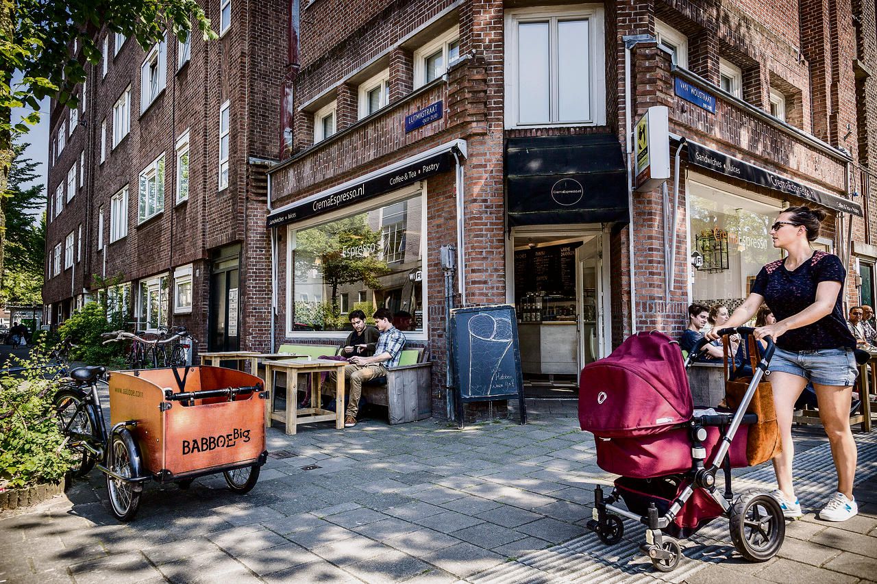 In voormalige arbeidersbuurten in Amsterdam wonen steeds meer hoogopgeleiden.