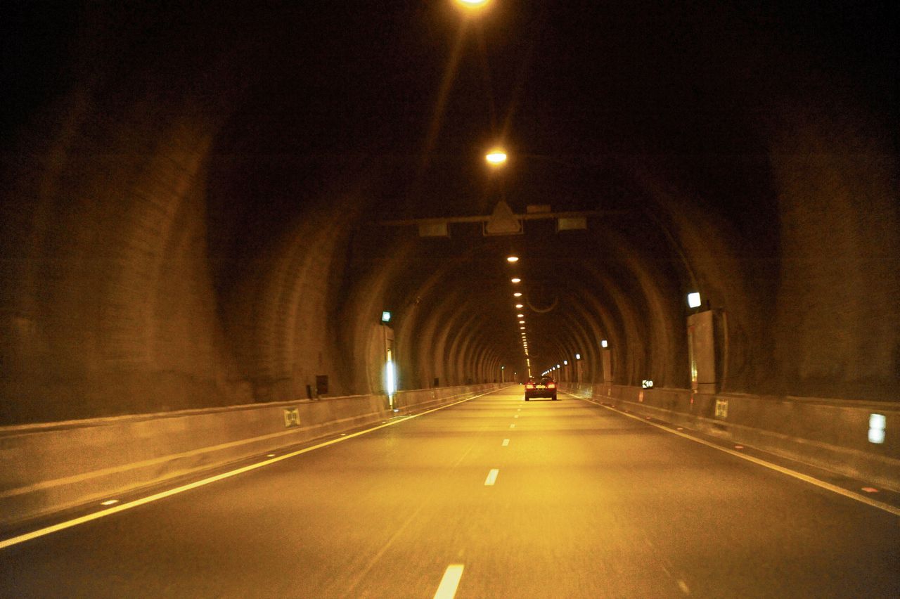 Schande, die tol  voor de Westerscheldetunnel 