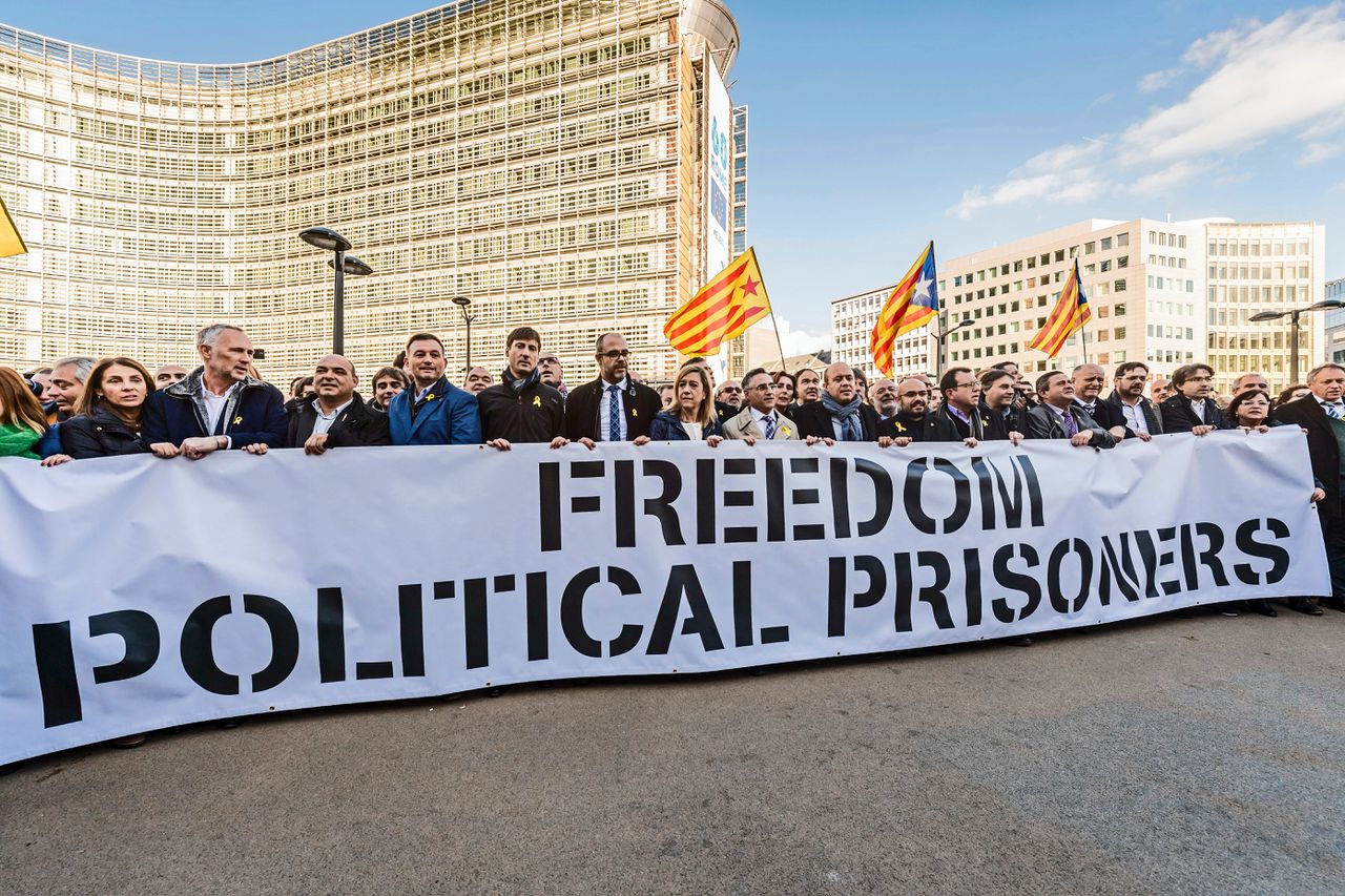 Catalanen protesteren in hartje Brussel - NRC