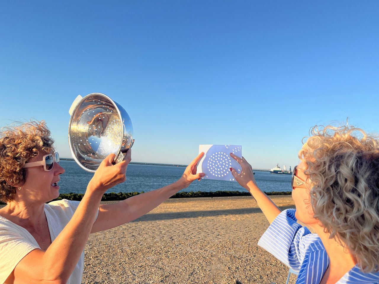 Community gathers at Maasvlakte for rare solar eclipse viewing