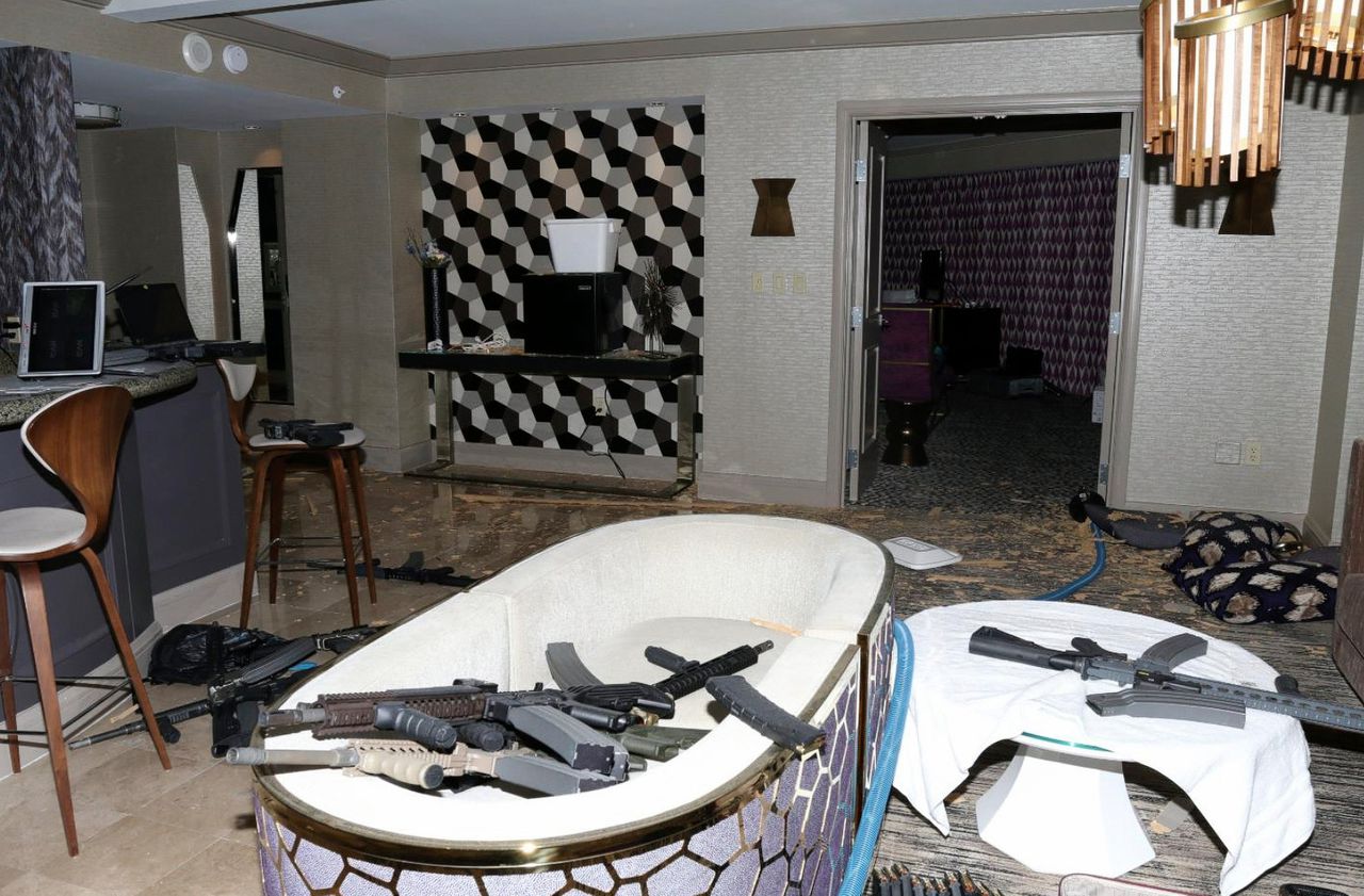 Paddock verzamelde in totaal 24 vuurwapens in zijn suite op de 32ste verdieping van het Mandalay Bay-hotel.