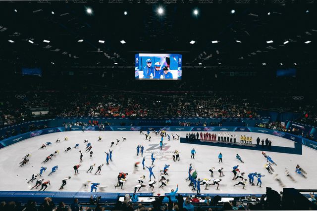 De finale van de gemengde aflossing in het shorttrack.