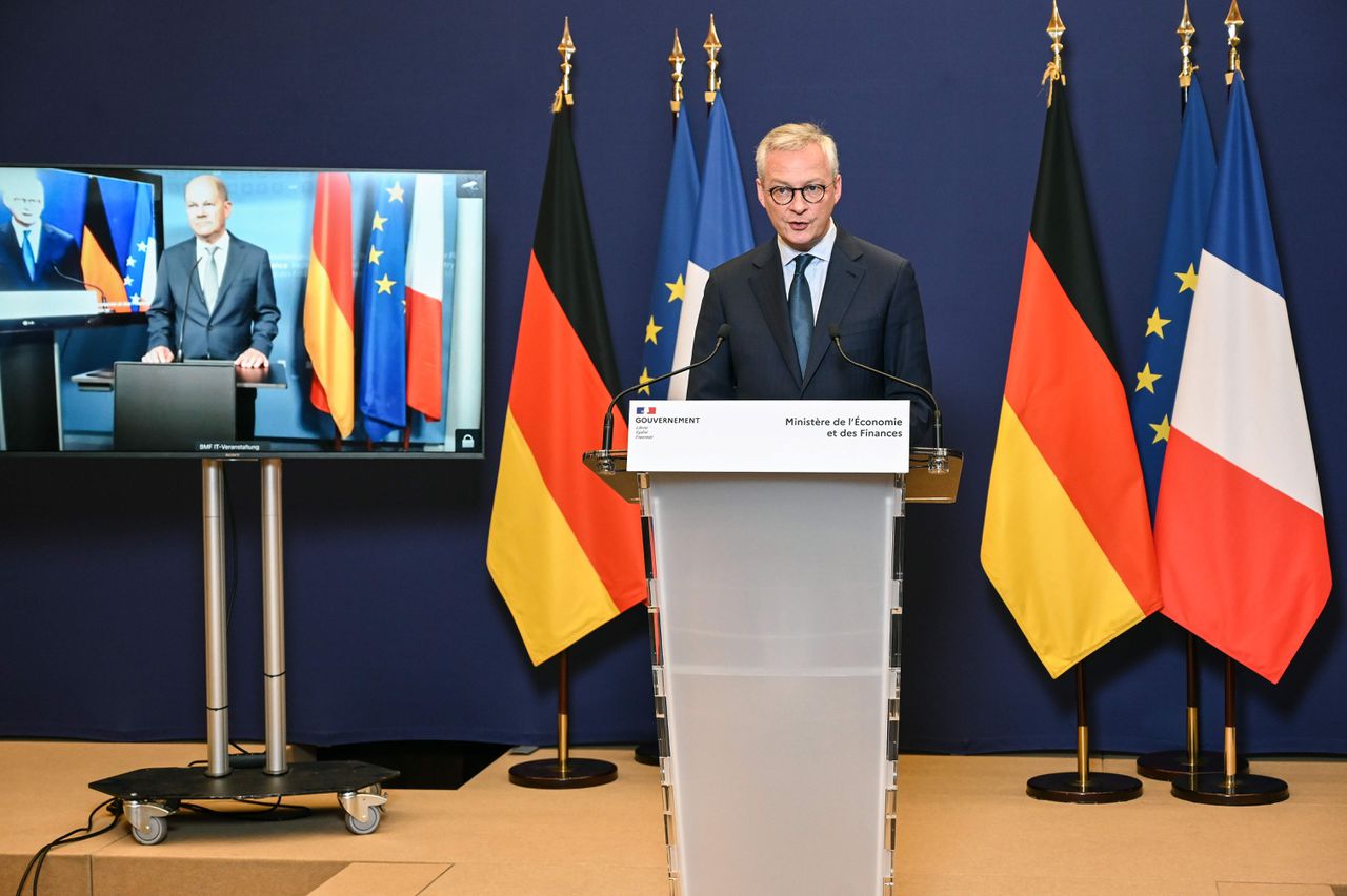 De Franse minister van Economie Bruno Le Maire tijdens een persconferentie met zijn Duitse collega, Olaf Scholz, 19 mei 2020.