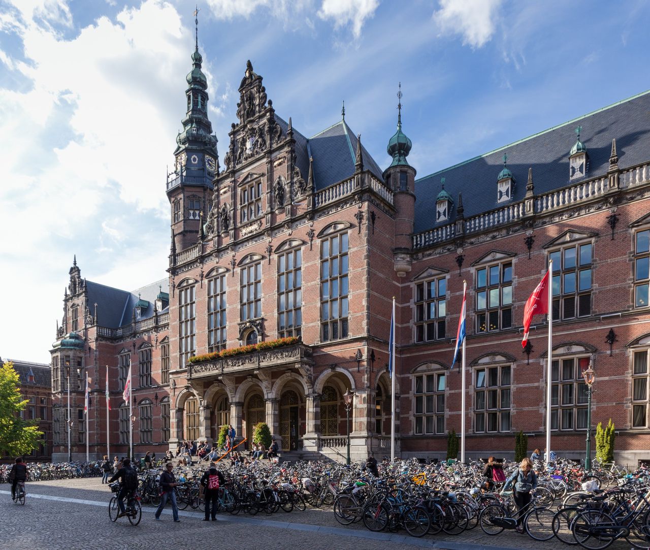 Uitleg gevraagd over onderwijsafscheid van 70.000 euro in Groningen 