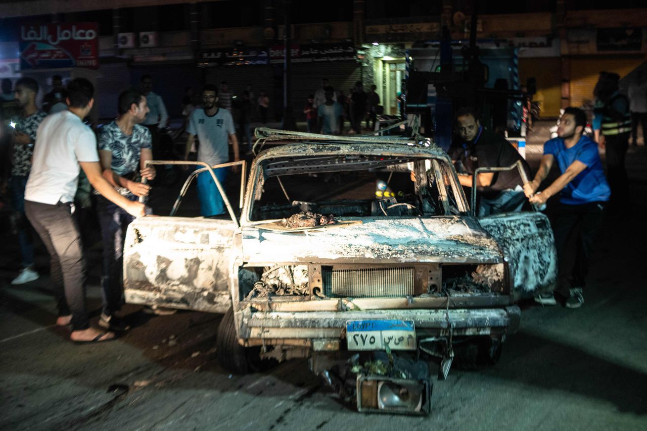 Negentien doden bij ontploffing na auto-ongeluk in Caïro 