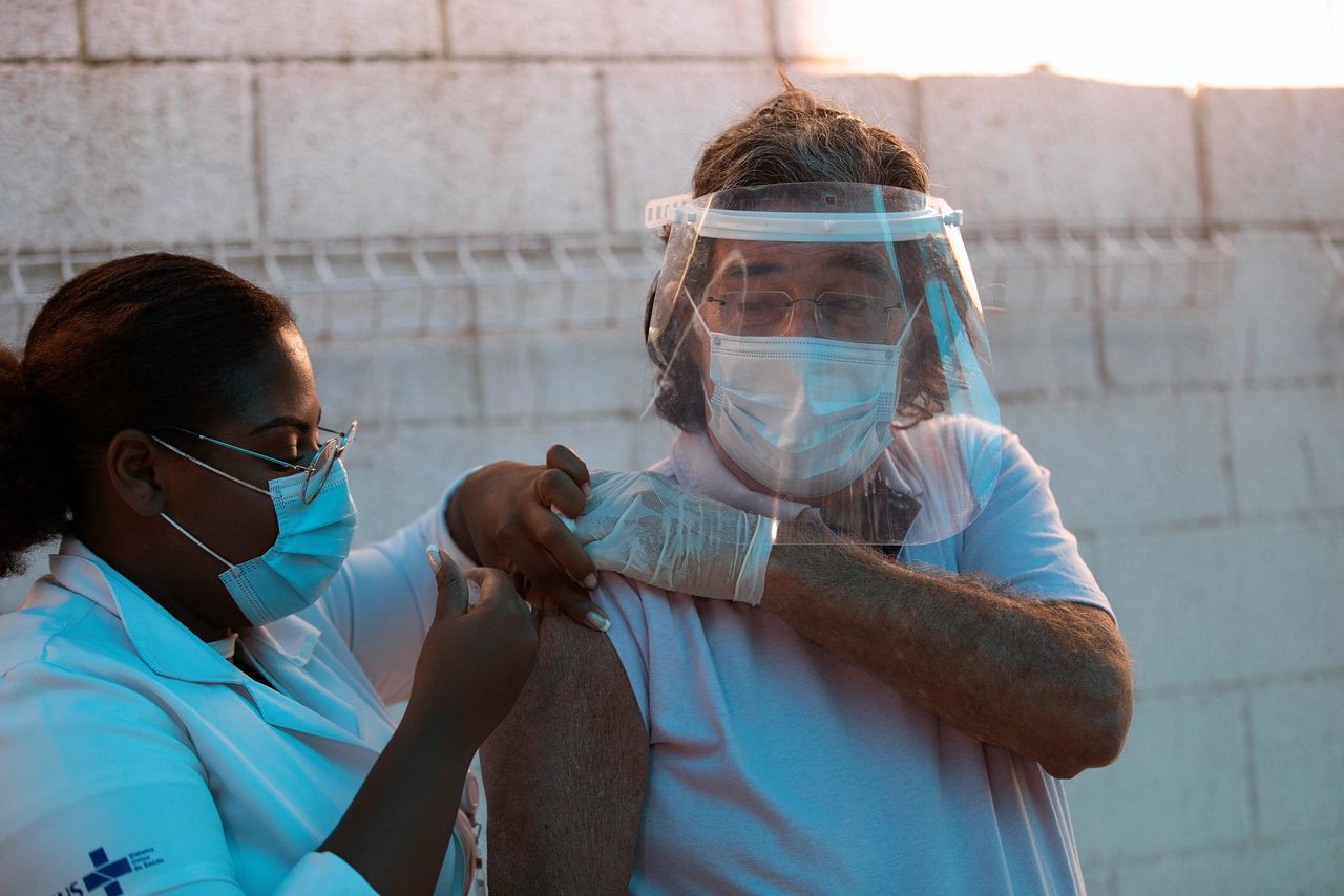 Duitse RKI: ent 65-plussers niet in met AstraZeneca-vaccin ...