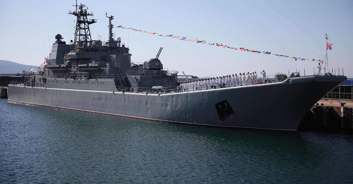 Zvezda 500789017 1:700 Petr Velikiy Russisch oorlogsschip
