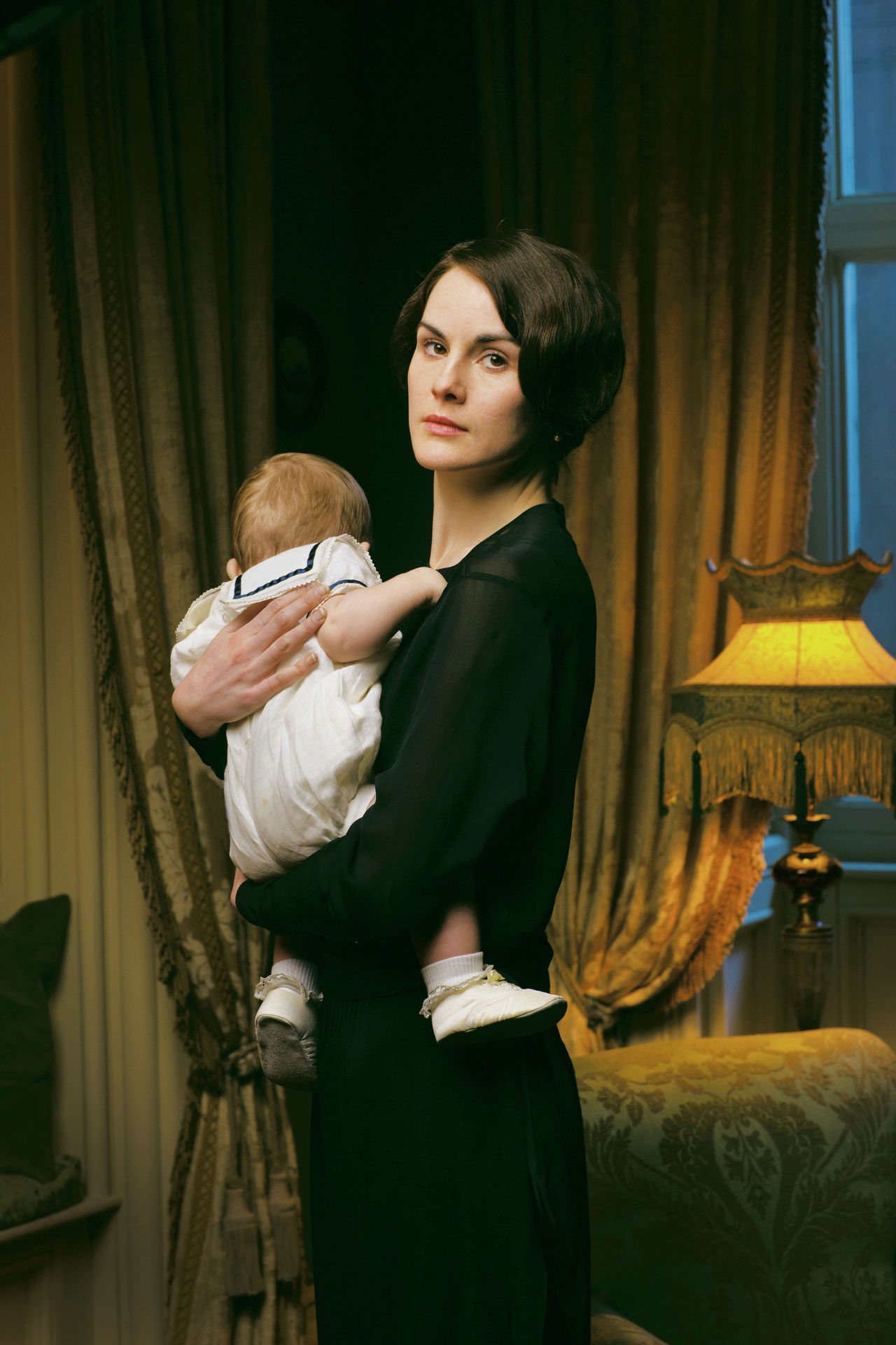 Weduwe Lady Mary(Michelle Dockery) blijft achter met baby George, de erfopvolger.