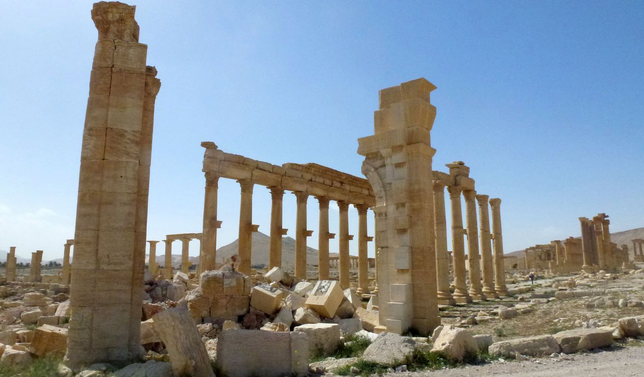 ‘IS valt opnieuw Palmyra binnen’