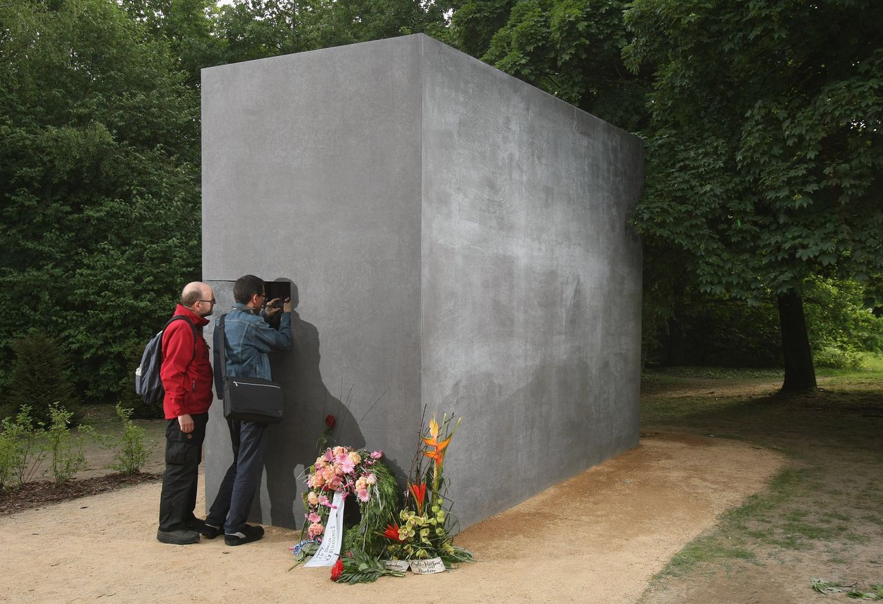 Ook lhbti-ers herdacht bij de Holocaustherdenking in de Bondsdag 