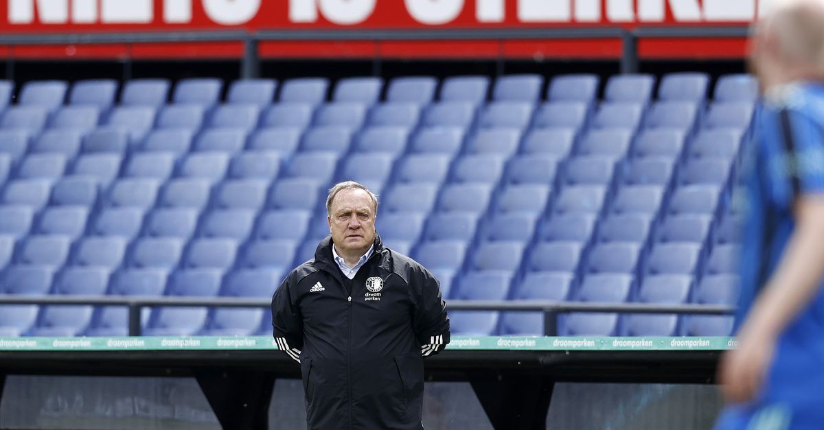 Kort voor de cruciale Klassieker zet Feyenoord zijn laatste redmiddel in: Dick Advocaat moet Robin van Persie uit de problemen helpen