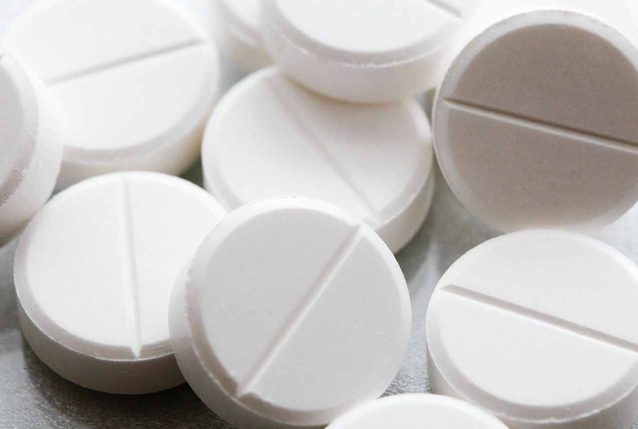 De beroepsorganisatie voor apothekers gaat paracetamol testen nadat bleek dat de grootste producent van paracetamol ter wereld grondstof voor paracetamol verkoopt die vervuild is met een kankerverwekkende stof.