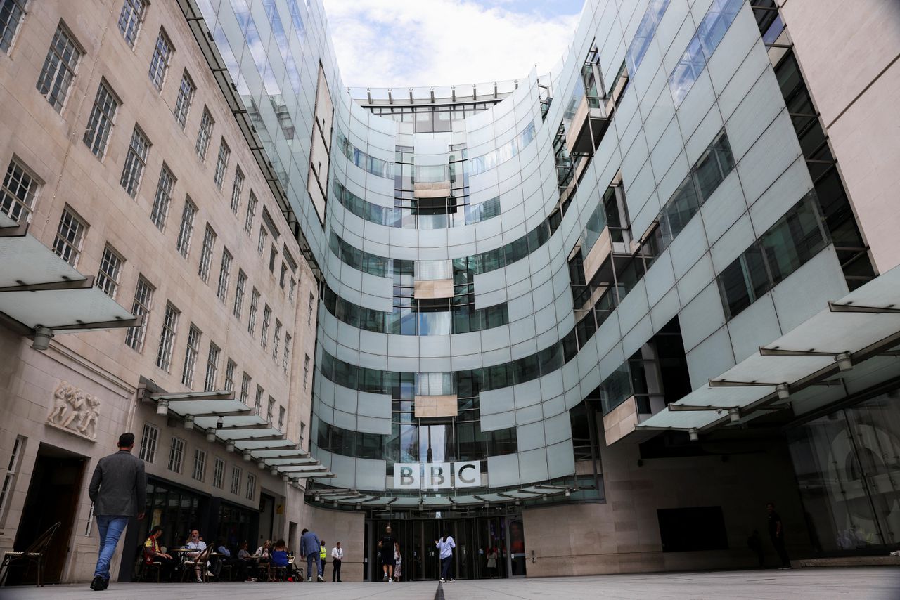 BBC verwikkeld in misbruikschandaal, maar volgens advocaat slachtoffer is beschuldiging ‘onzin’ 