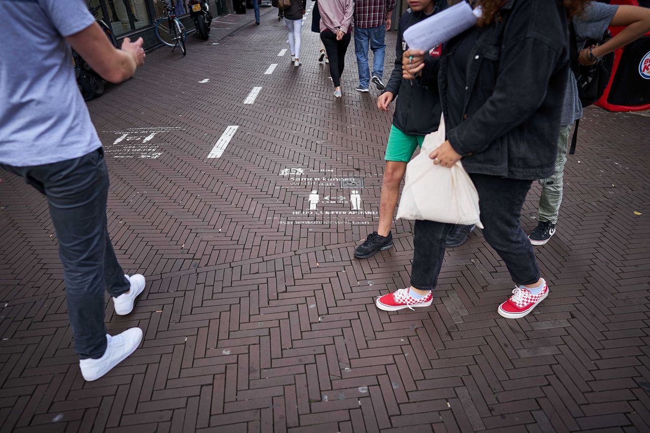 Vooral in en rond Den Haag stijgt het aantal besmettingen met het coronavirus snel. Haaglanden heeft nu meer besmettingen dan Rotterdam-Rijnmond en steekt Amsterdam-Amstelland naar de kroon.