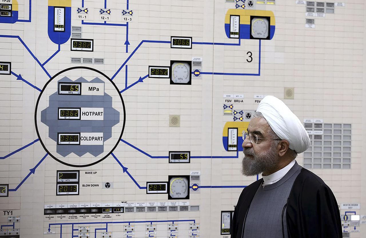 De Iraanse president Rouhani bezocht de Bushehr-kerncentrale in januari 2015.