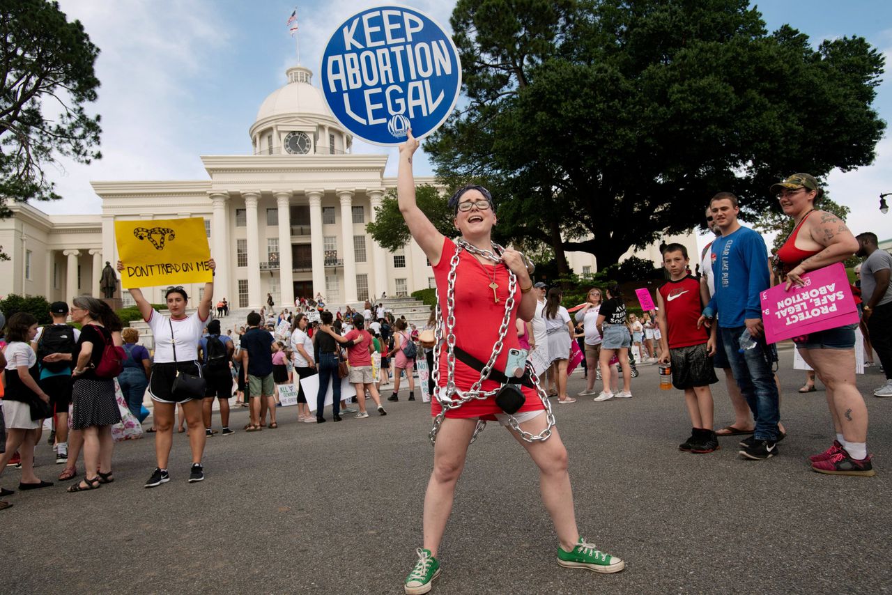 Protest voor het staatscapitool in Alabama, dat in maart ook de abortuswetgeving verscherpte.
