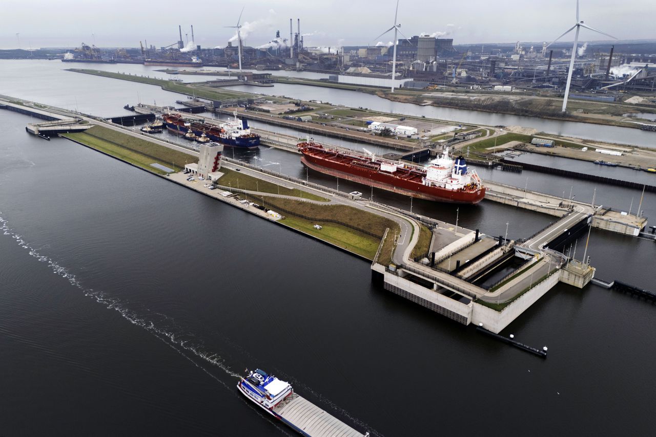 Opinie | Bij de ‘wederombouw’ van Nederland komt de lange termijn er ...
