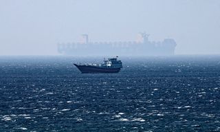 Image for NYT: Straat van Hormuz blijft voorlopig dicht – want Iran weet niet waar het zeemijnen heeft gelegd