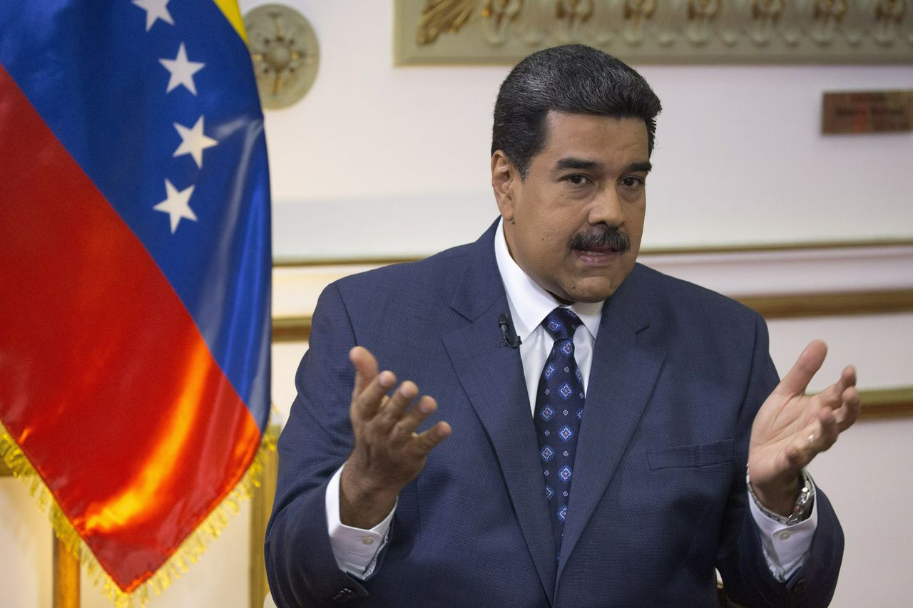 Nicolas Maduro spreekt tijdens een interview met persbureau AP.