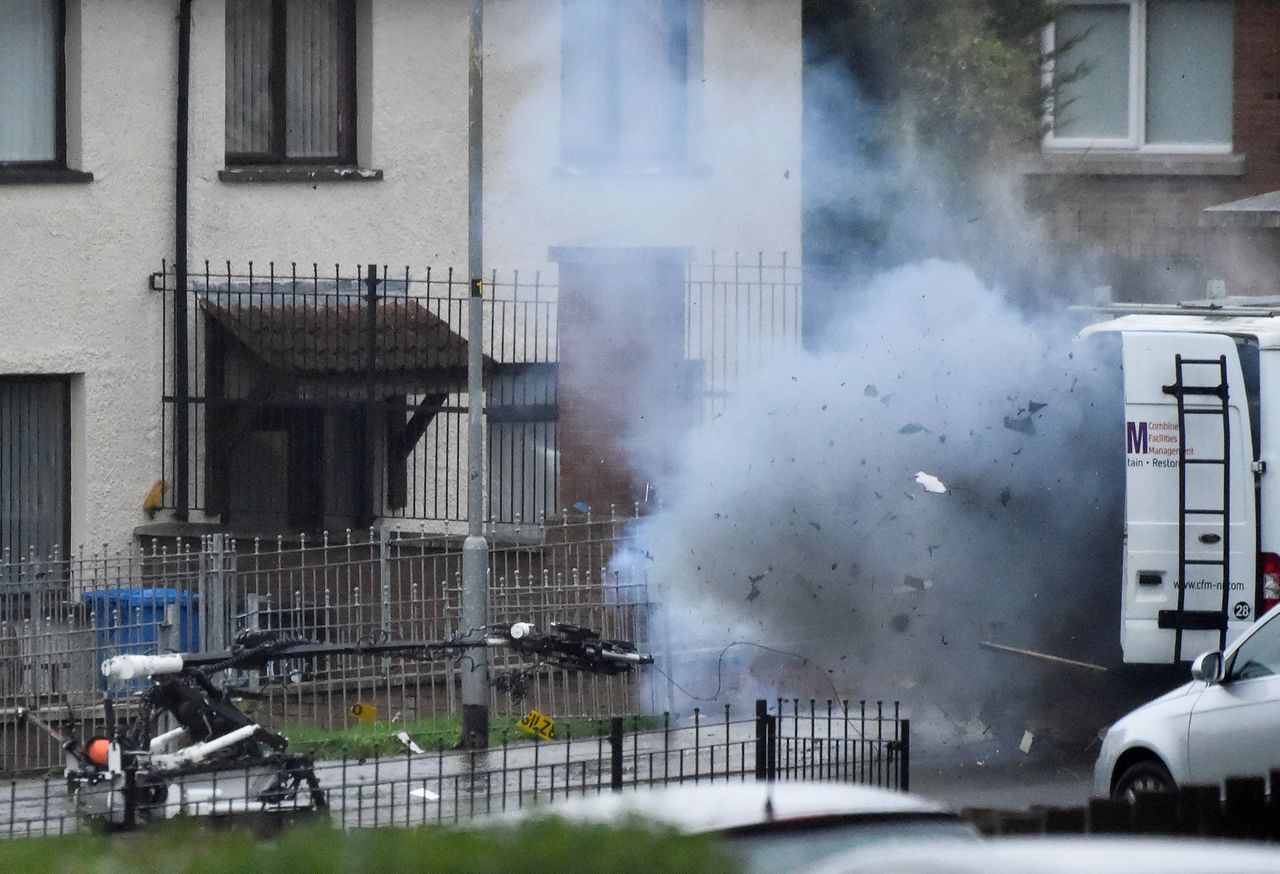 Noord-Ierse politie laat vier verdachten van ontploffing autobom vrij 