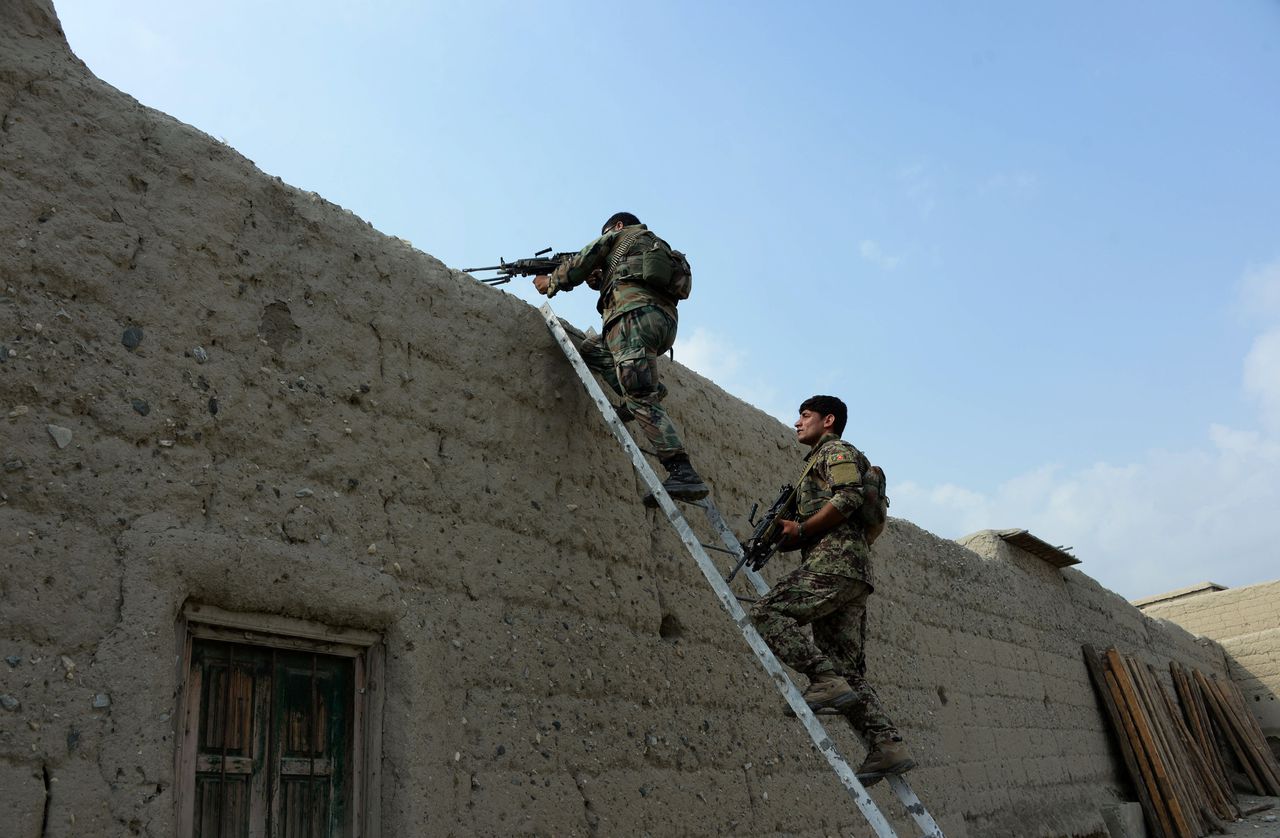 Afghaanse veiligheidstroepen tijdens een anti-IS-actie.