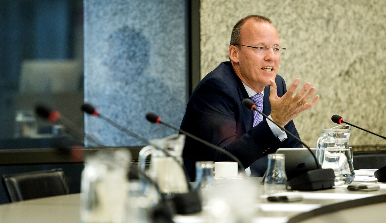 DNB-president Klaas Knot tijdens een rondetafelgesprek over het ECB-beleid.
