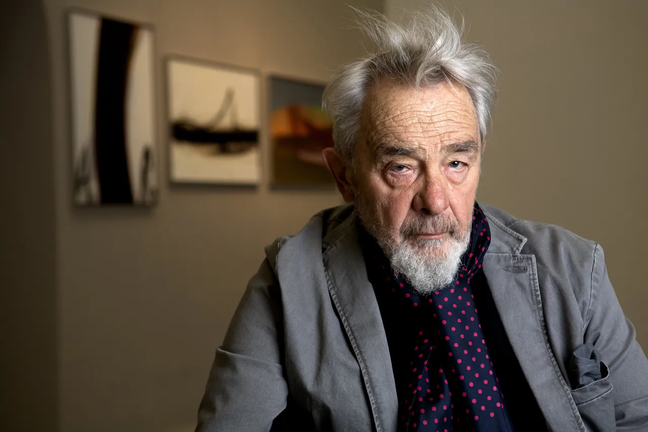 アート・デザイン・音楽 Arnulf Rainer Neue Fotoarbeiten 211225CUL_2027980732_Necro1.jpg