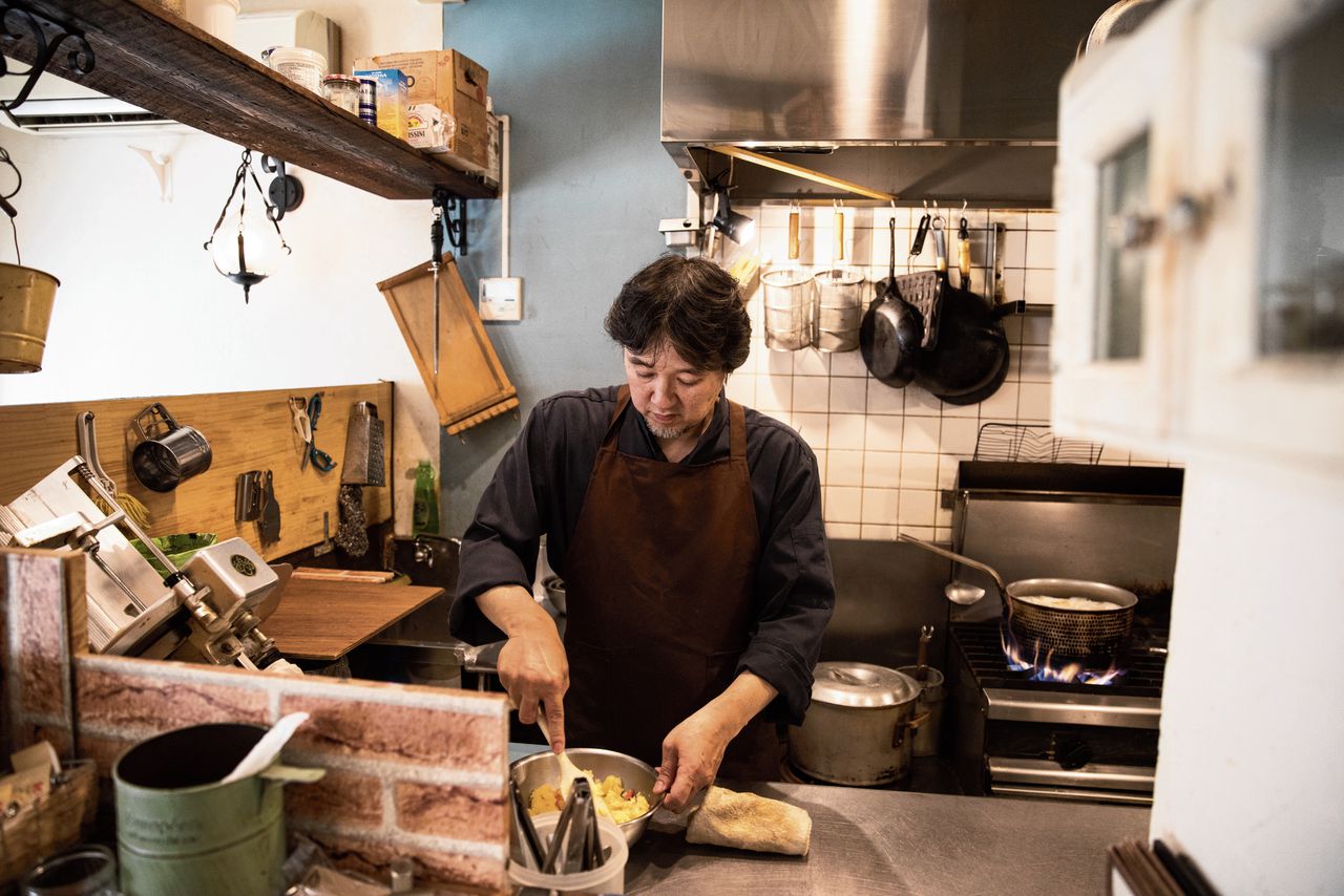 Kazuhito Wakamatsu, eigenaar van een Italiaans restaurant in Tokio.