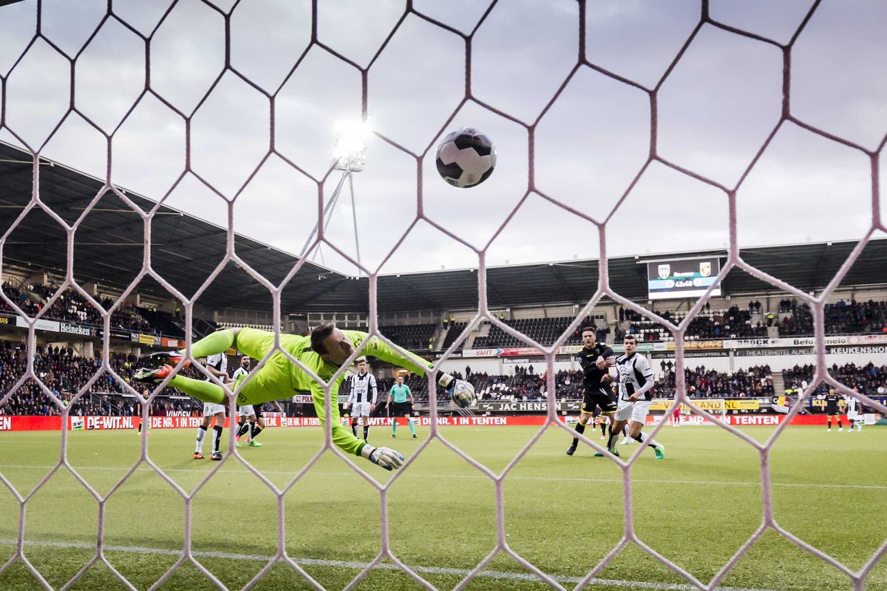 Vitesse Groningen En Ado Winnen In Eredivisie Nrc